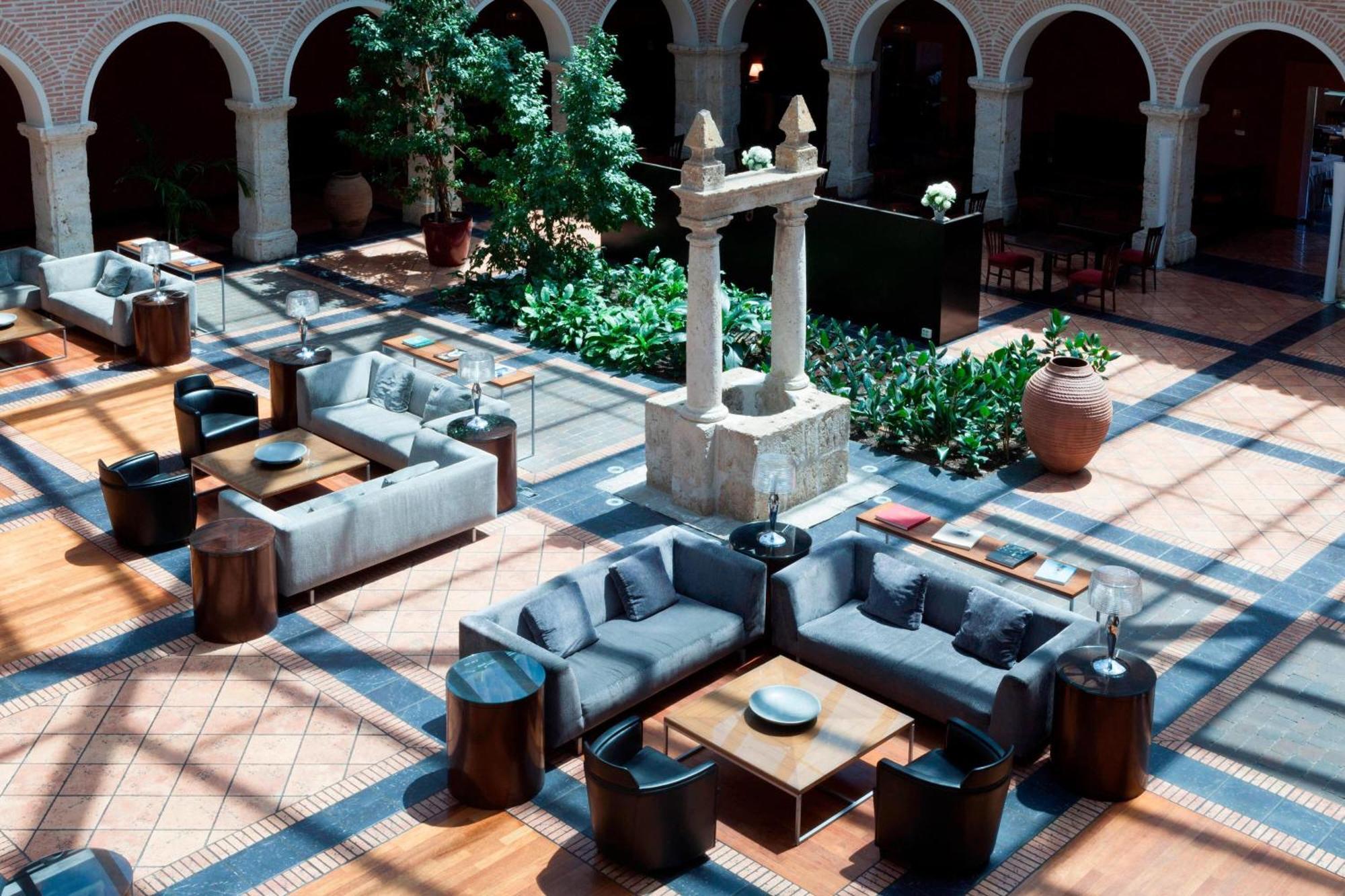 Ac Hotel Palacio De Santa Ana By Marriott Valladolid Ngoại thất bức ảnh The hotel's lobby