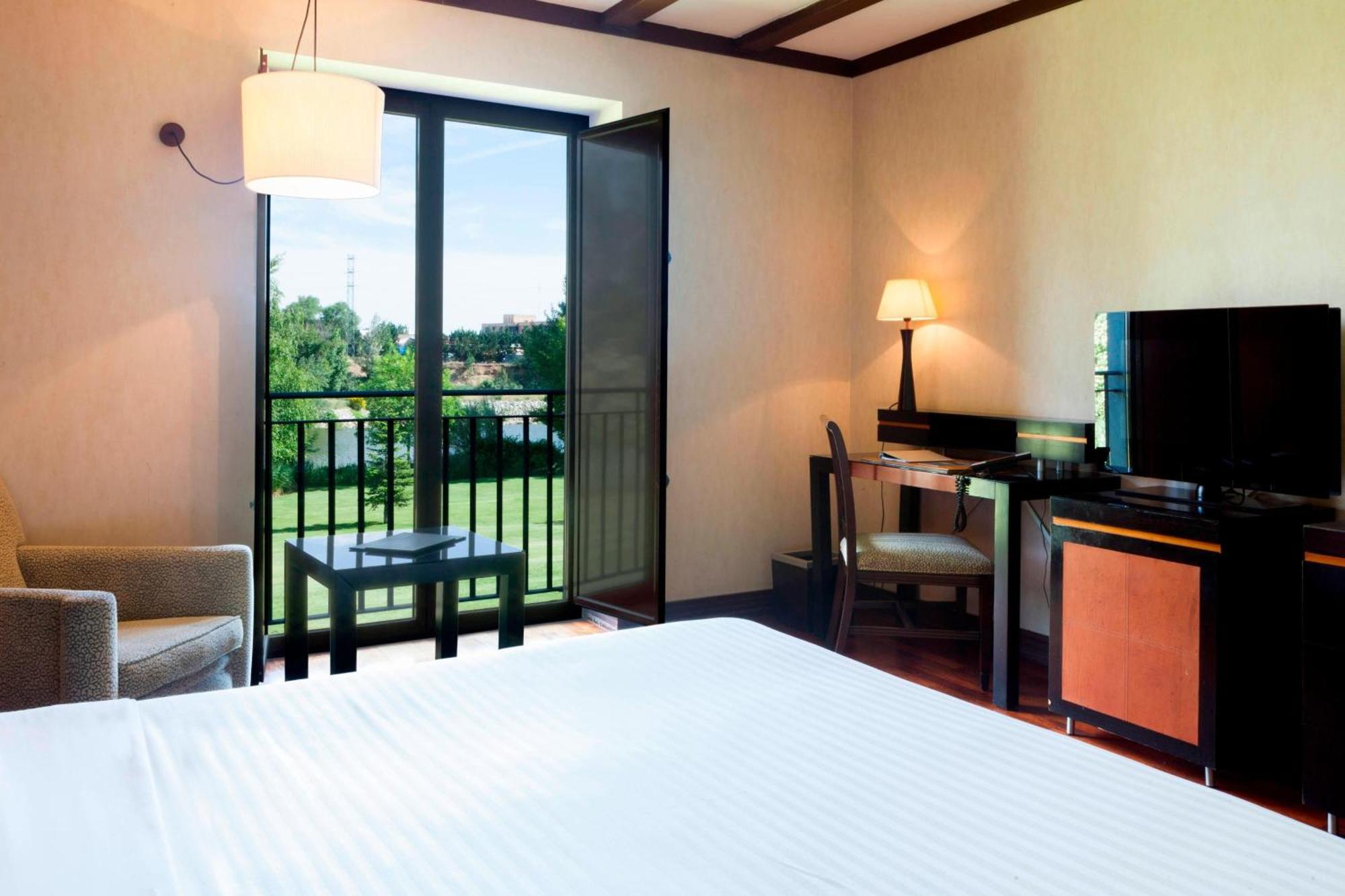 Ac Hotel Palacio De Santa Ana By Marriott Valladolid Ngoại thất bức ảnh A room at the hotel
