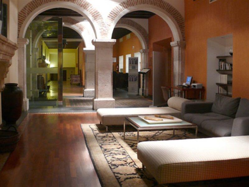 Ac Hotel Palacio De Santa Ana By Marriott Valladolid Nội địa bức ảnh Interior of the hotel